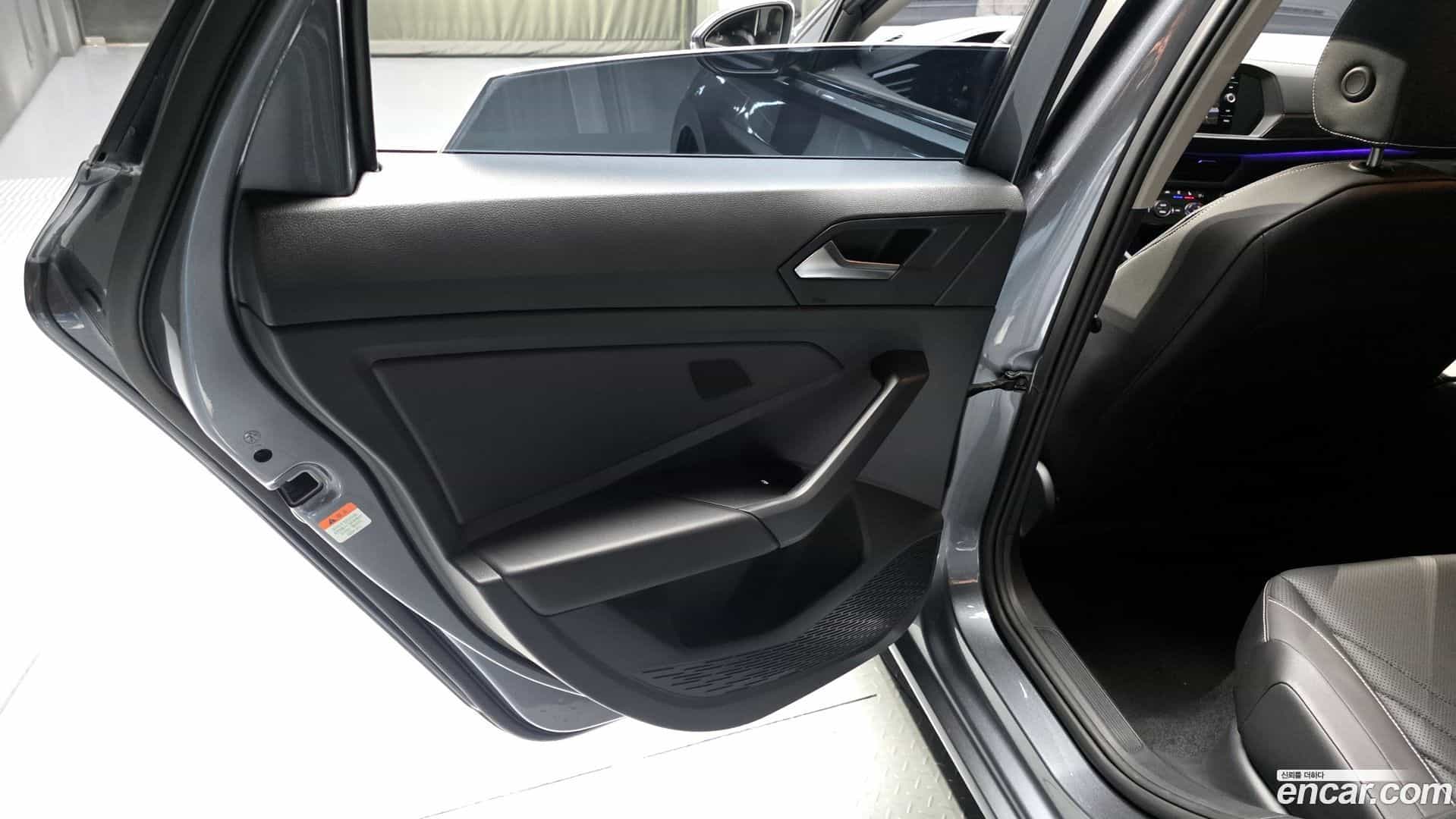 Jetta Volkswagen 2023.7-INNER-035