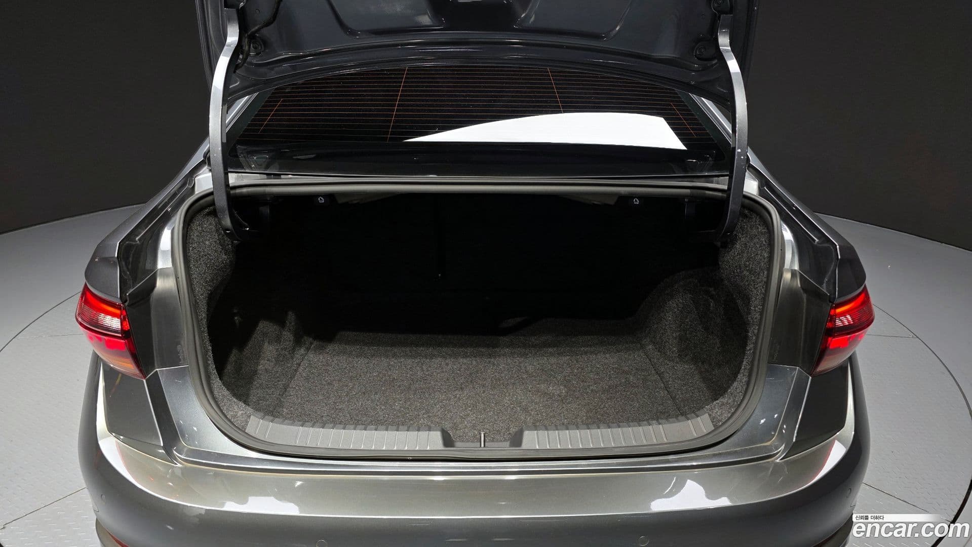 Main__Slider__Photo:Jetta Volkswagen 2023.7-26