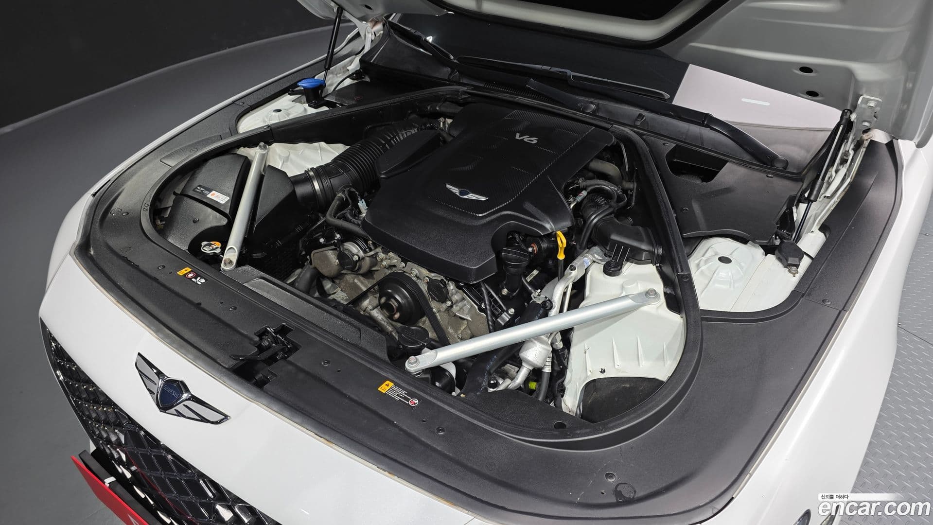 Main__Slider__Photo:G90 Genesis 2020.10-5