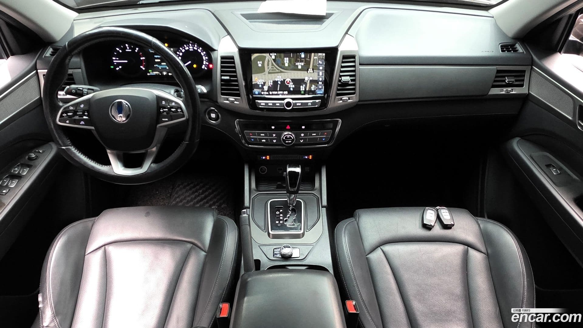 Main__Slider__Photo:Rexton KG Mobility 2018.8-6