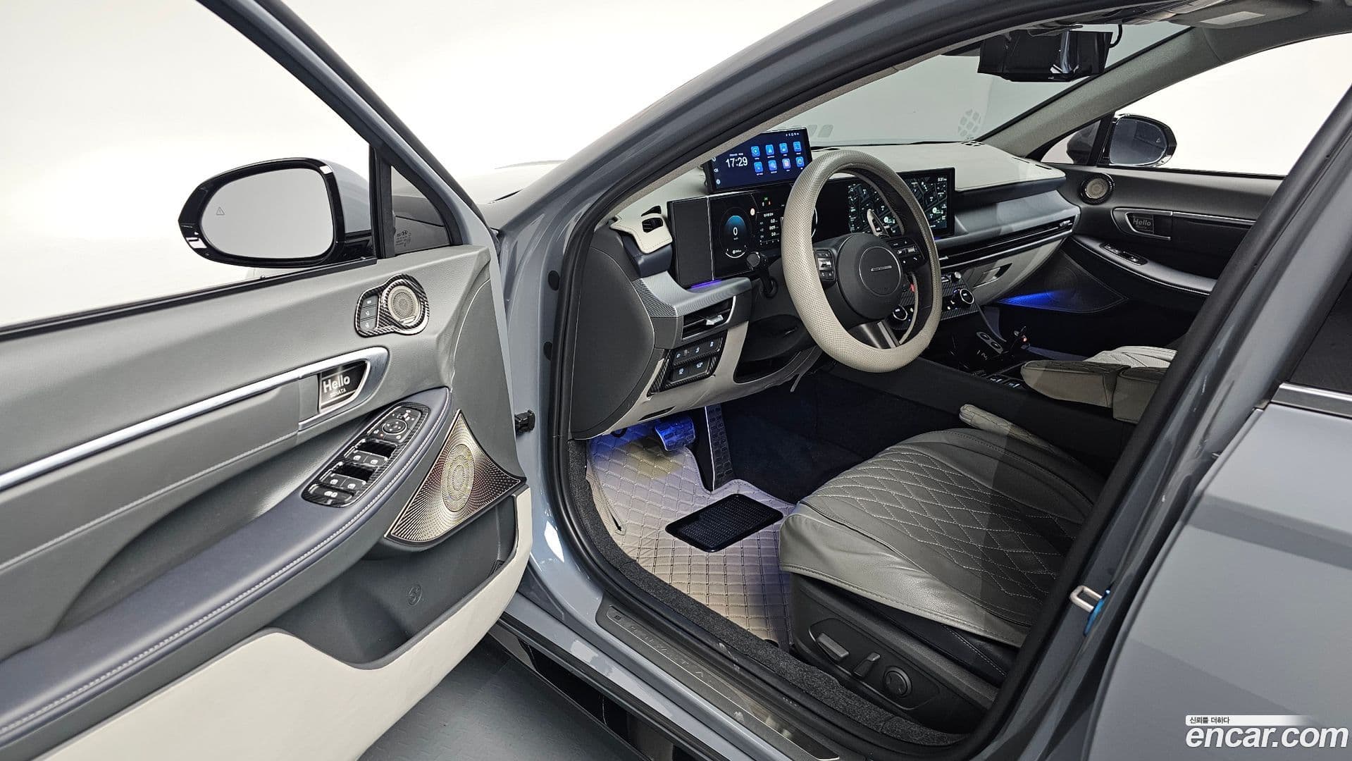 Main__Slider__Photo:Sonata Hyundai 2023.7-9