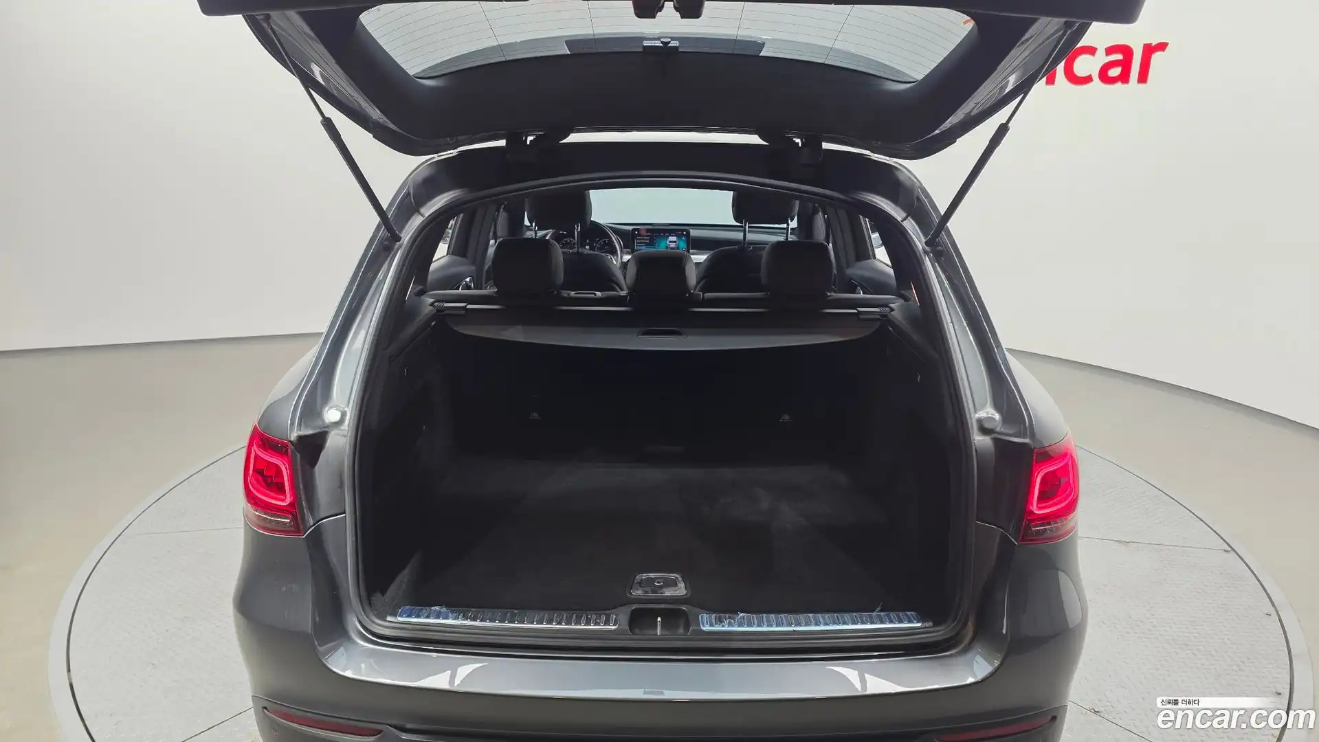 GLC-Class Mercedes-Benz 2020.0-OPTION-046