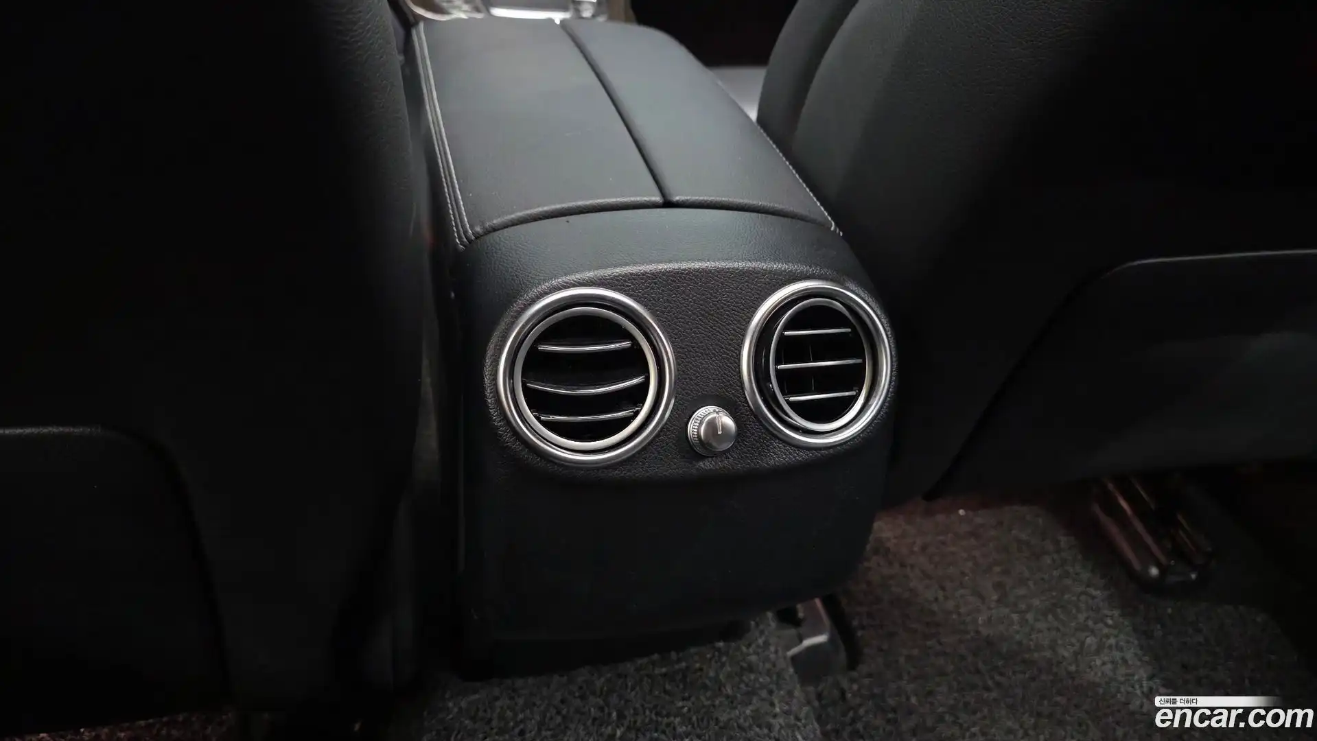 GLC-Class Mercedes-Benz 2020.0-OPTION-049