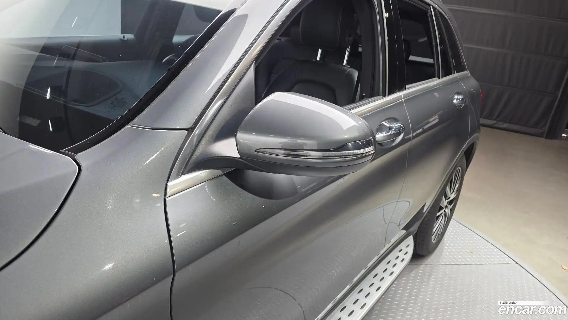 GLC-Class Mercedes-Benz 2020.0-OPTION-052
