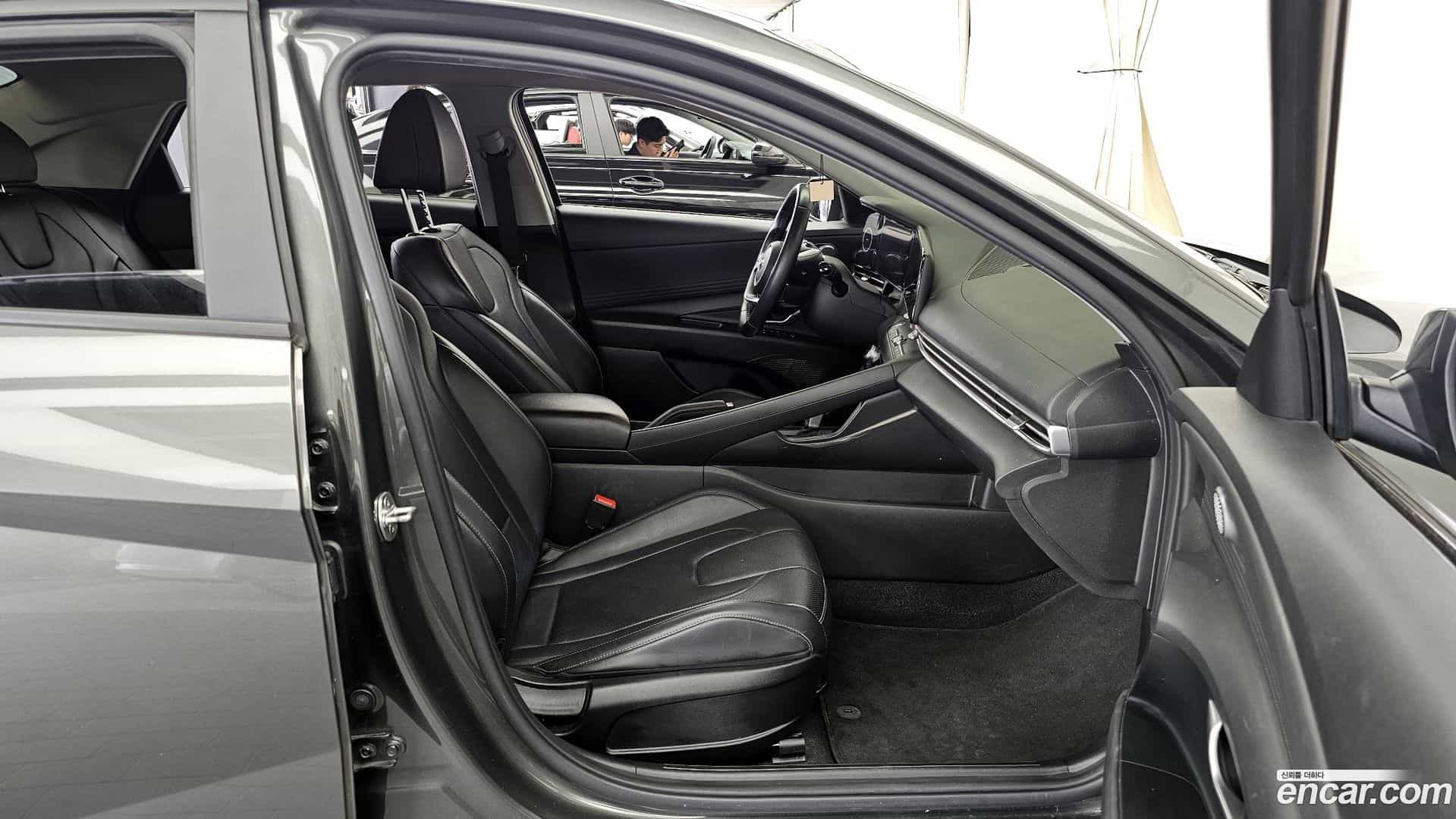 AVANTE Hyundai 2021.2-OPTION-015