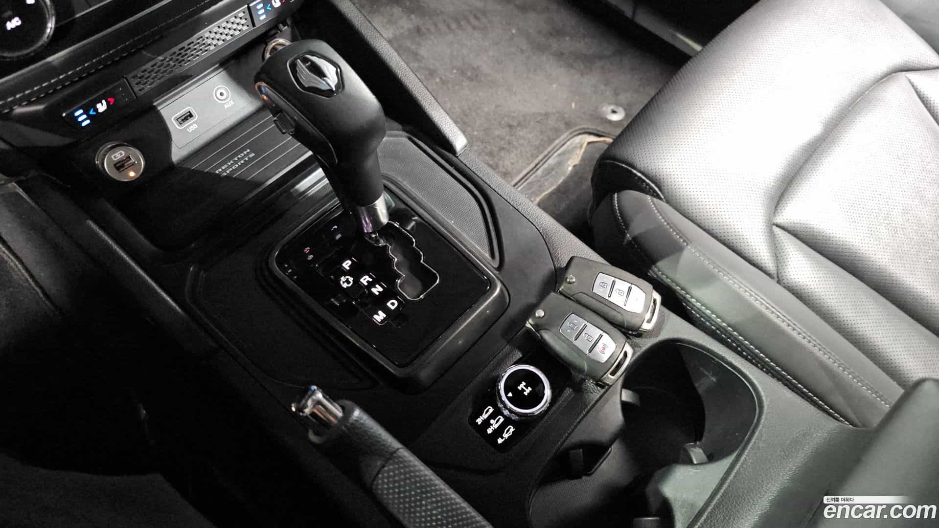 Rexton KG Mobility 2020.10-INNER-009