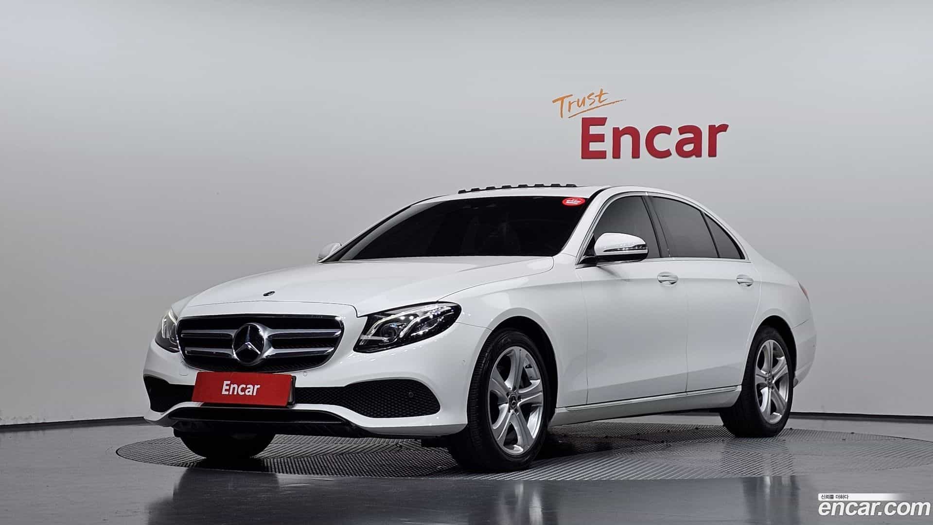 E-Class Mercedes-Benz 2018.2-OUTER-001