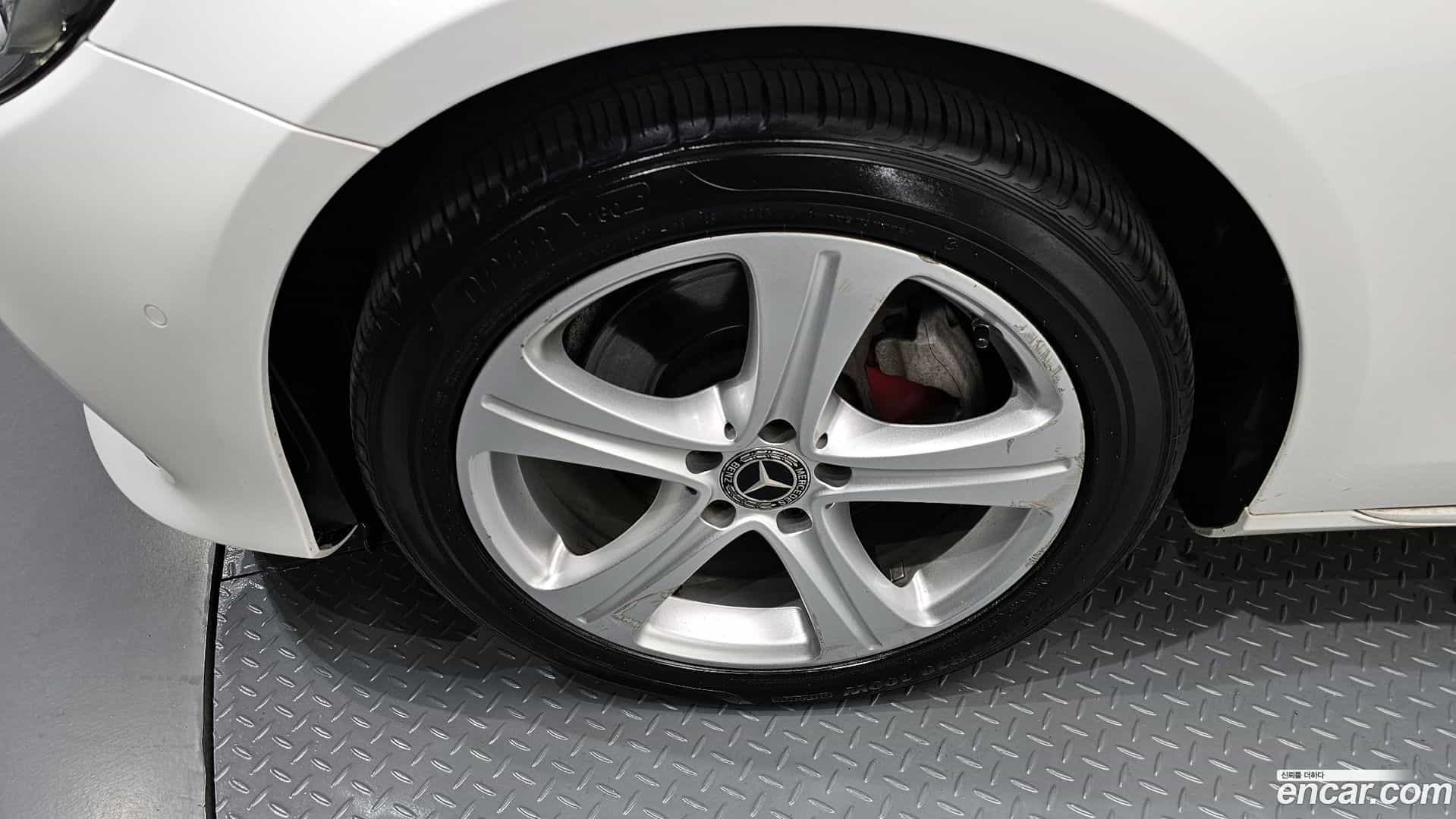 E-Class Mercedes-Benz 2018.2-OUTER-005