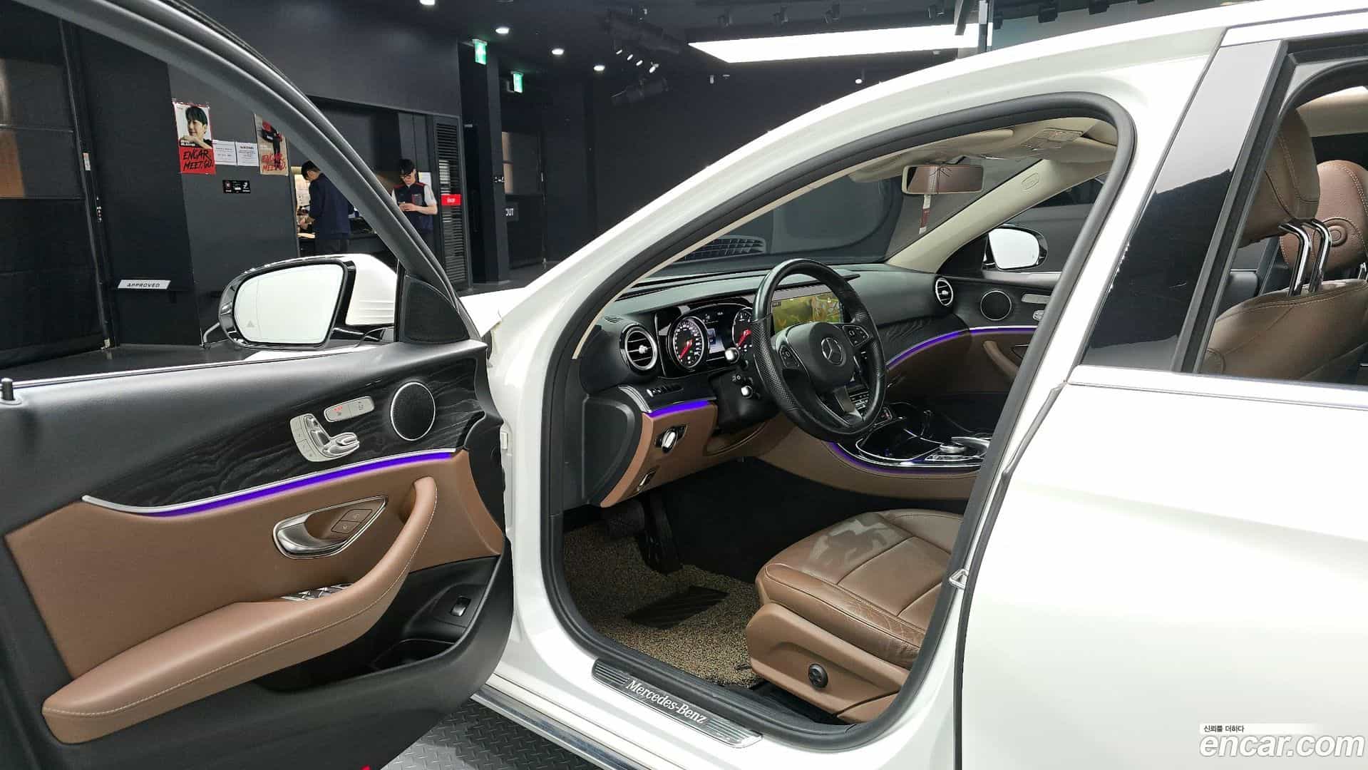 E-Class Mercedes-Benz 2018.2-INNER-010