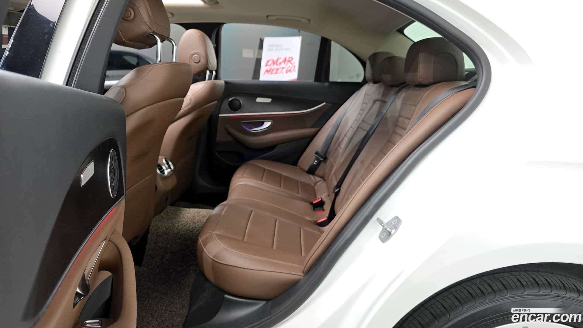 E-Class Mercedes-Benz 2018.2-OPTION-016