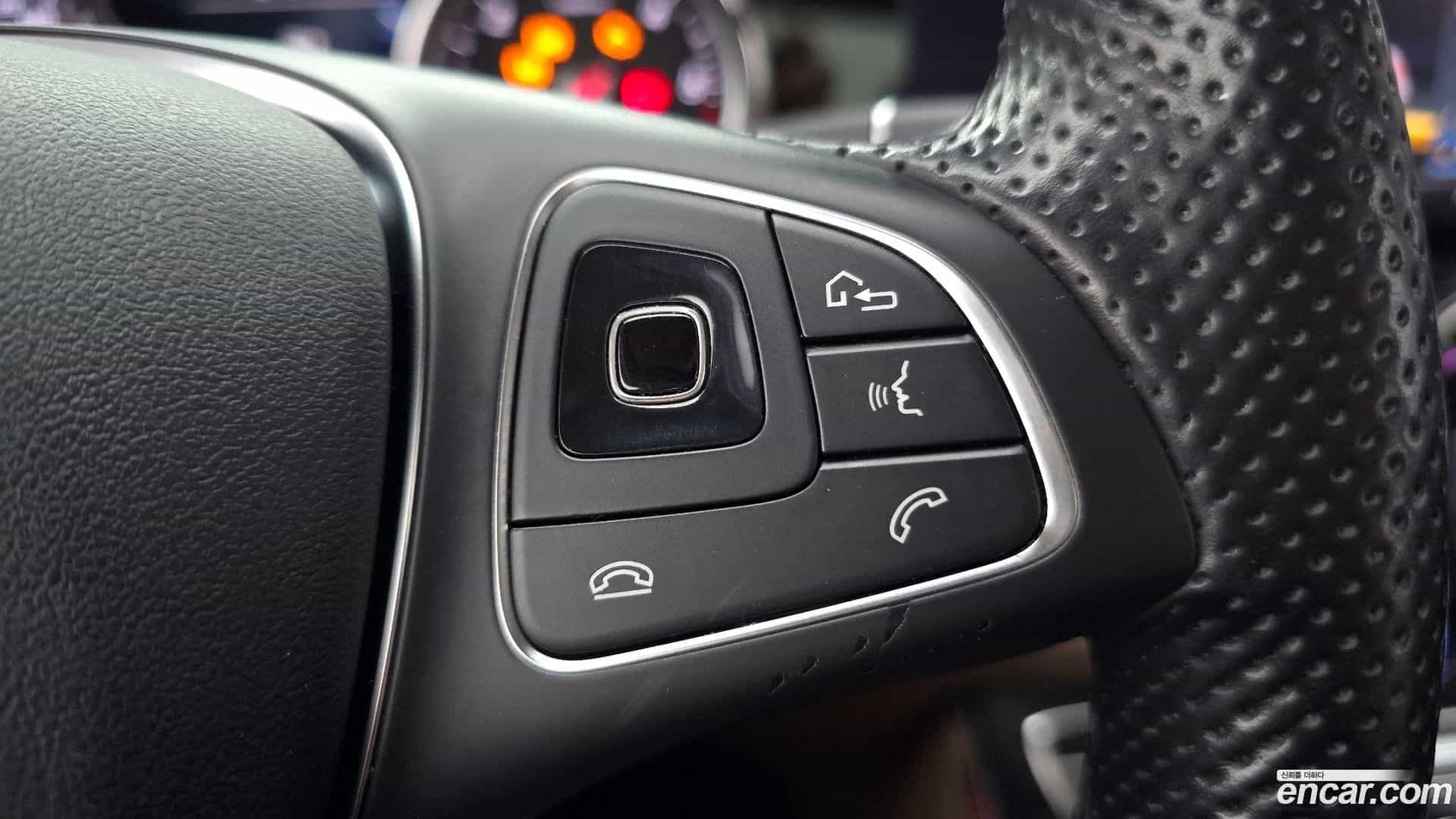 E-Class Mercedes-Benz 2018.2-OPTION-044