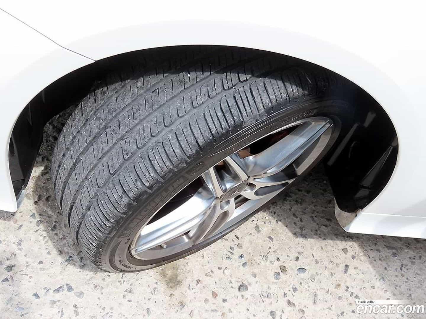 E-Class Mercedes-Benz 2017.9-OPTION-023
