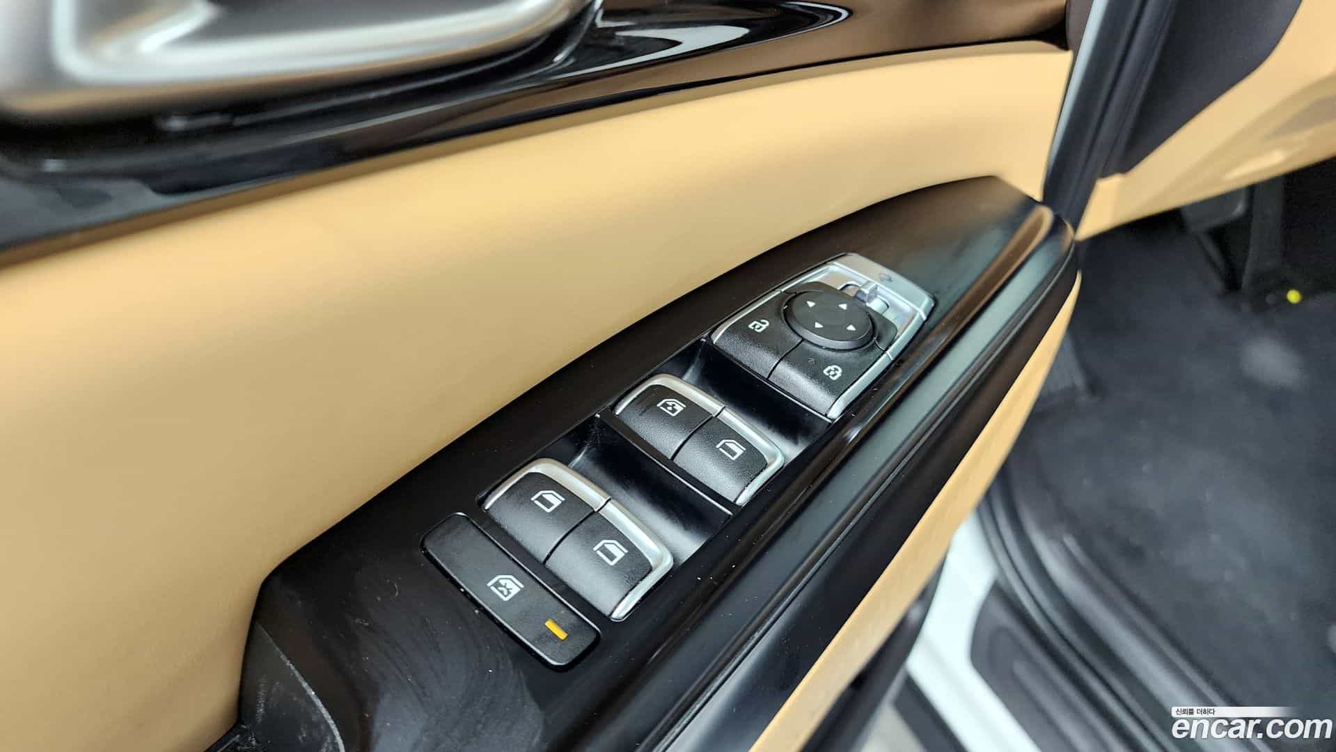 Canival Kia 2023.7-OPTION-040