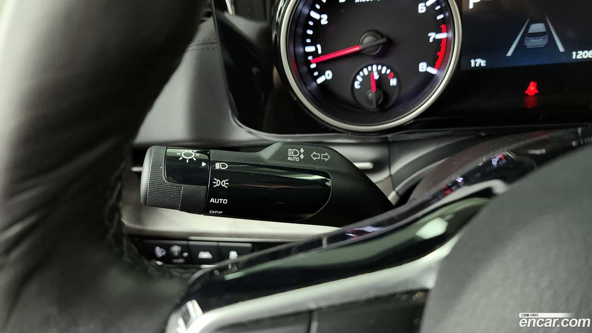 Canival Kia 2023.7-OPTION-041