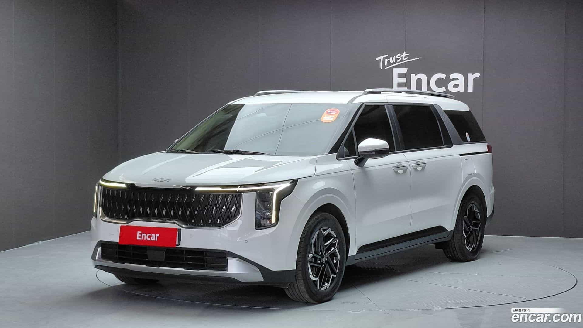 Canival Kia 2023.10-OUTER-001