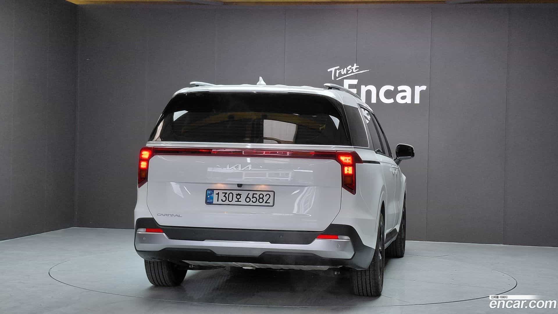 Canival Kia 2023.10-OUTER-004