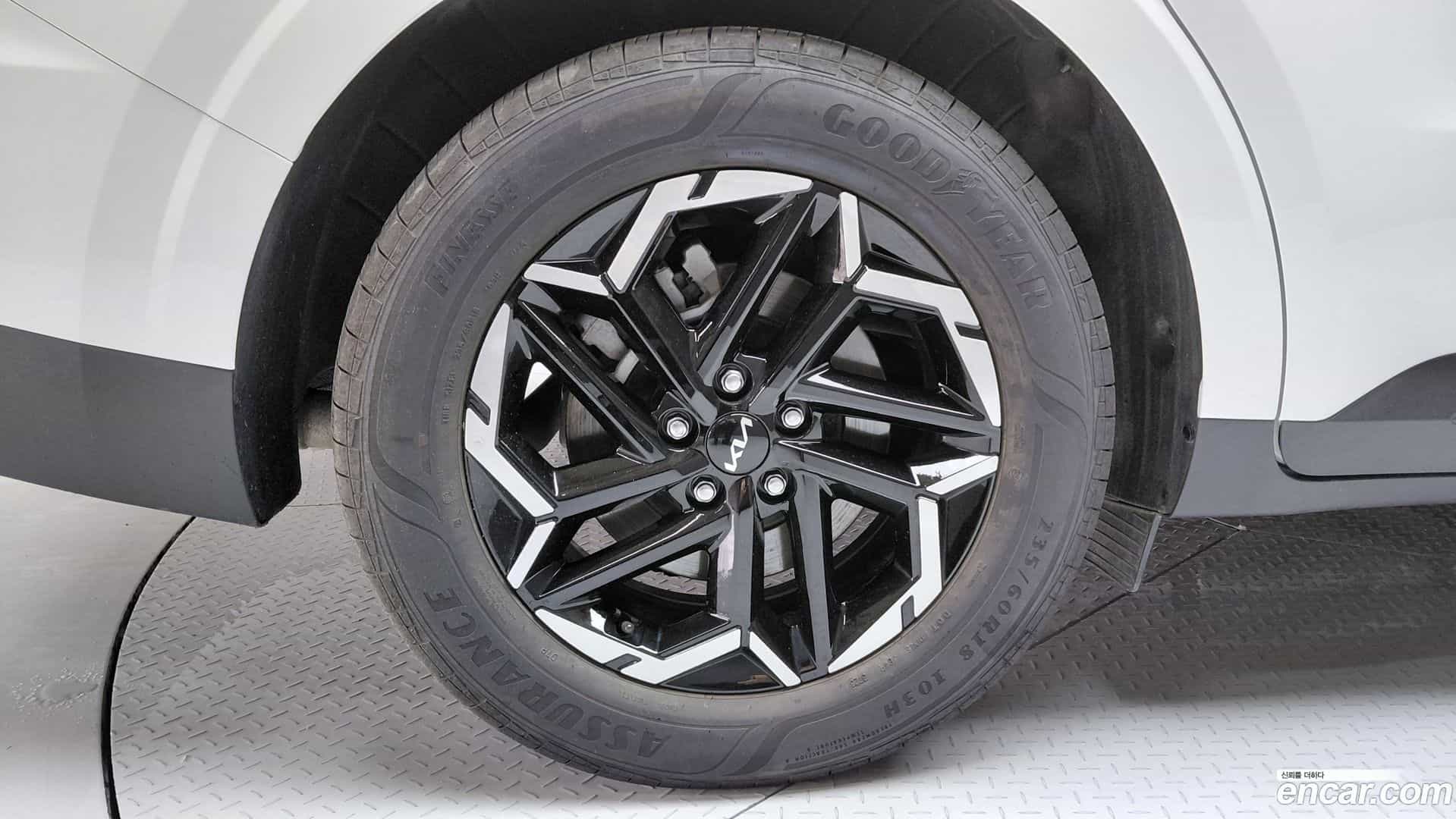 Canival Kia 2023.10-OUTER-005