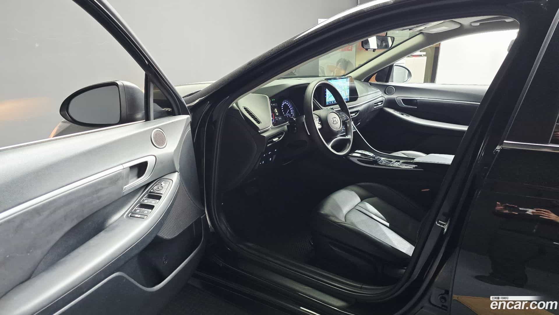 Sonata Hyundai 2022.1-INNER-010