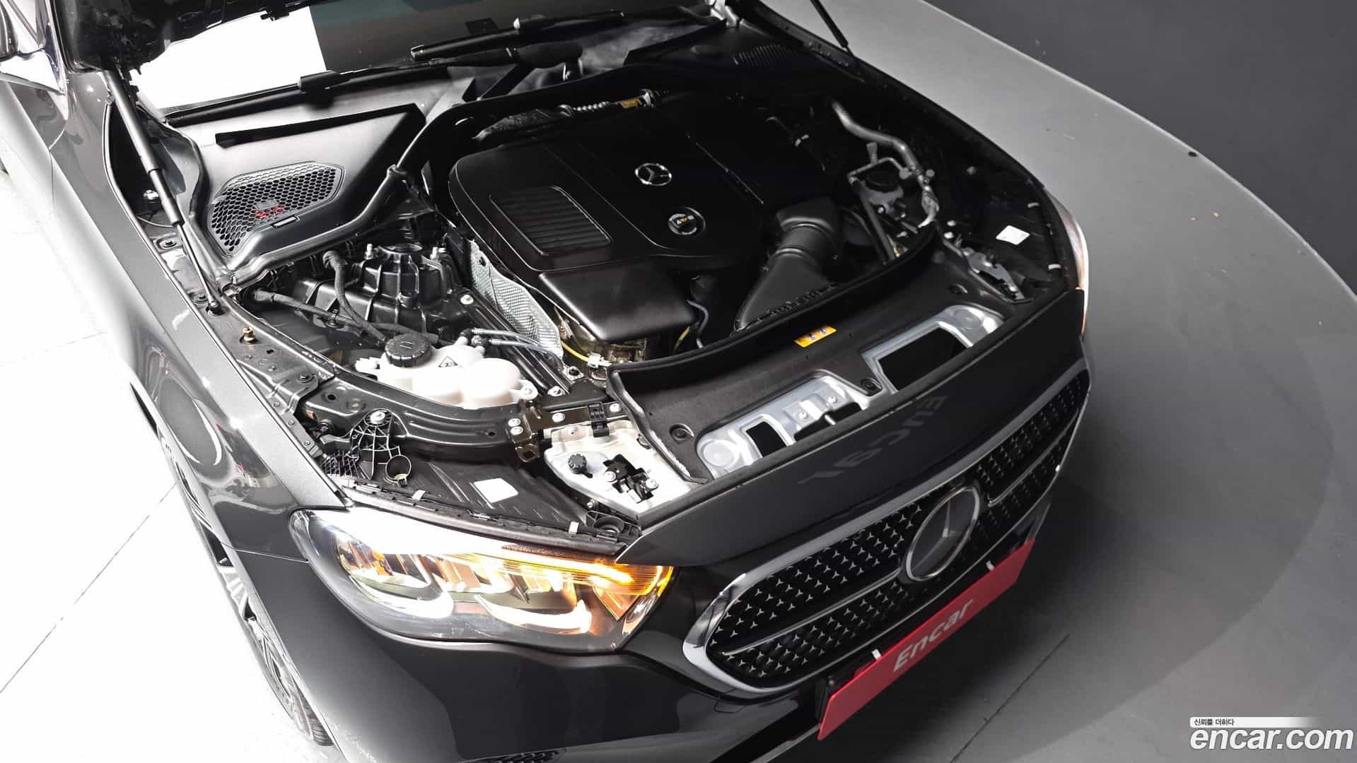 E-Class Mercedes-Benz 2025.8-OUTER-006