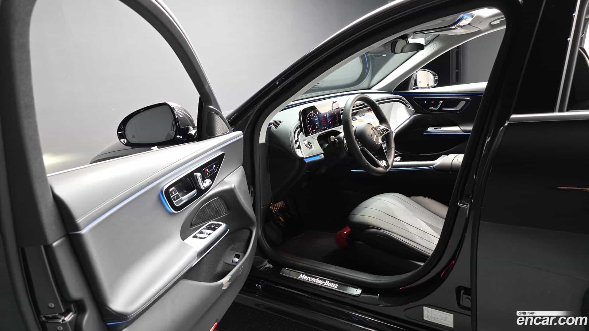 E-Class Mercedes-Benz 2025.8-INNER-010