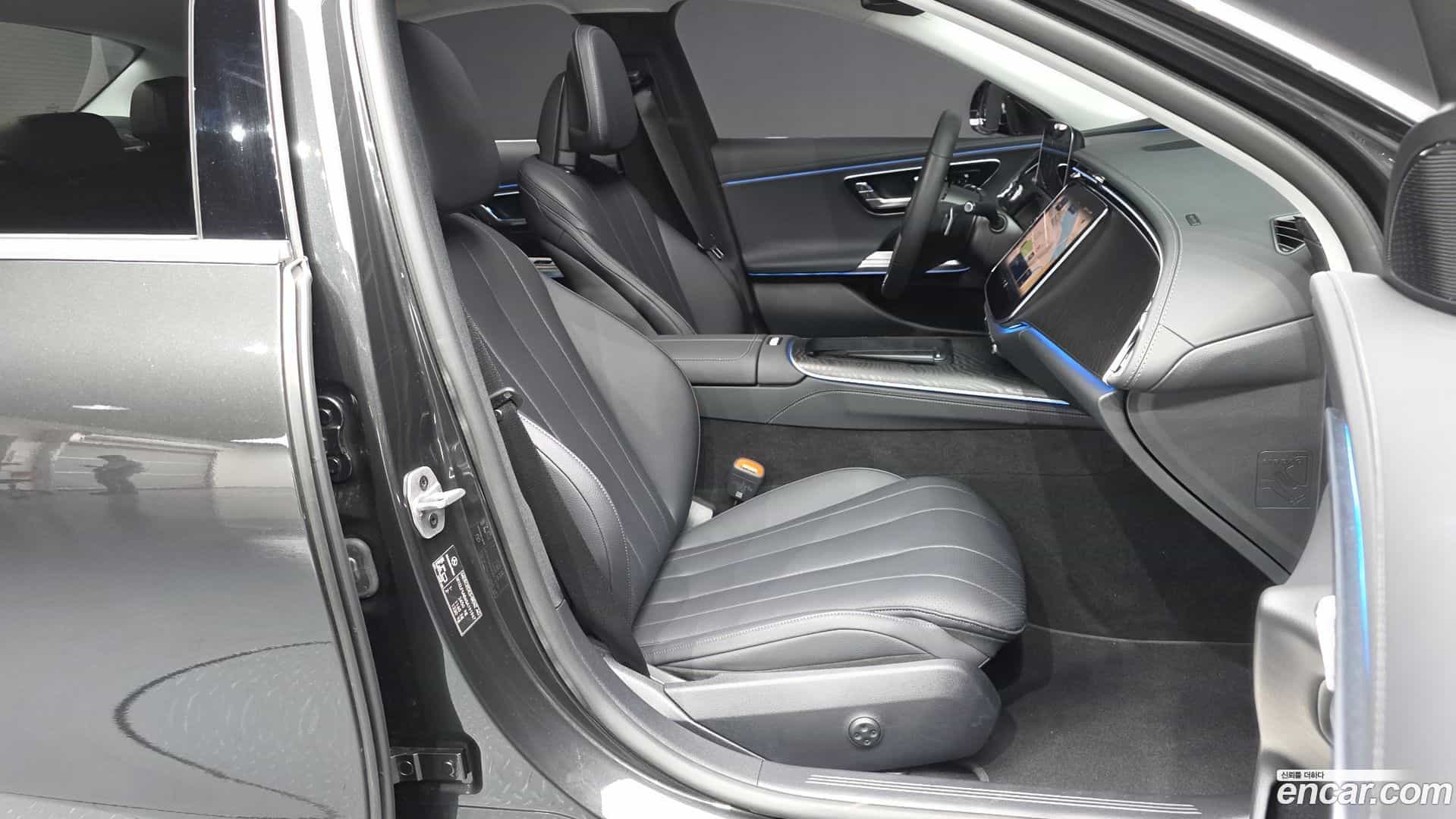 E-Class Mercedes-Benz 2025.8-OPTION-015