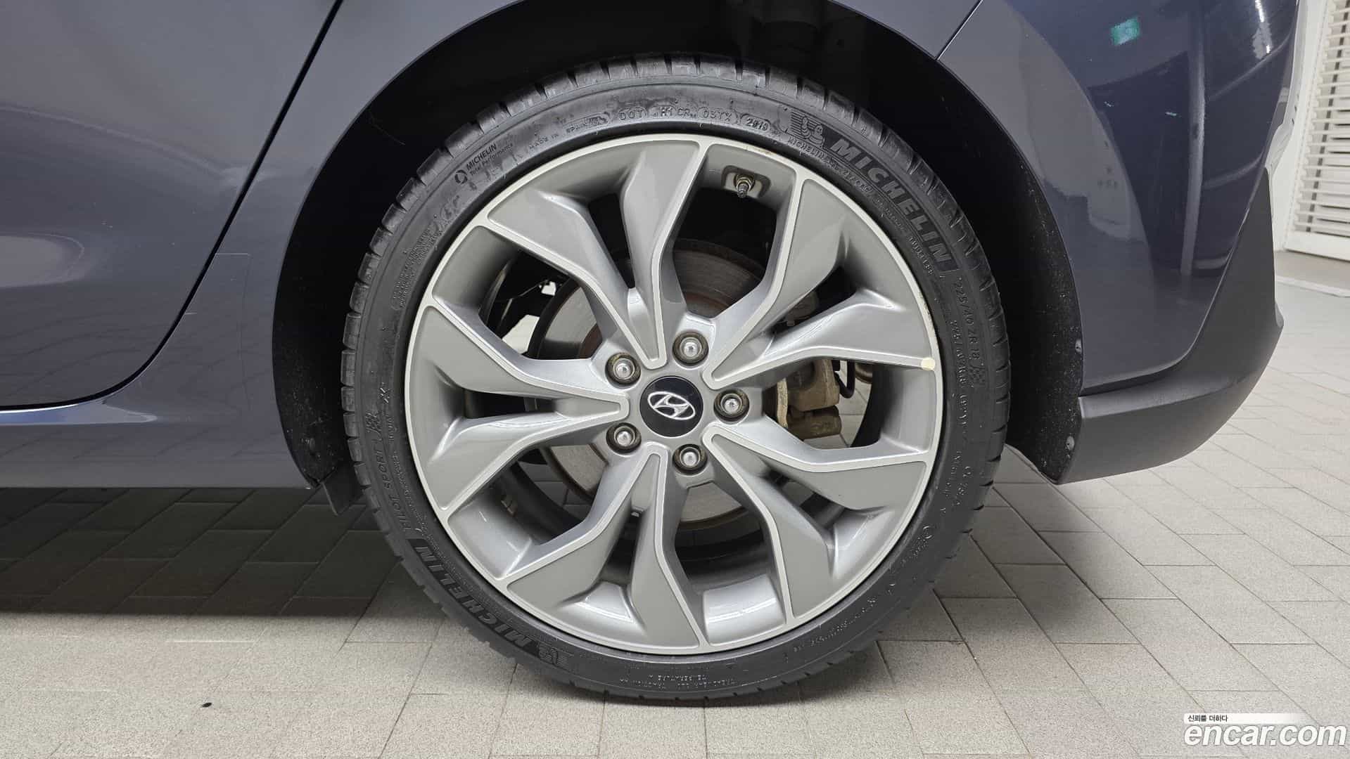 i30 Hyundai 2020.5-OUTER-031