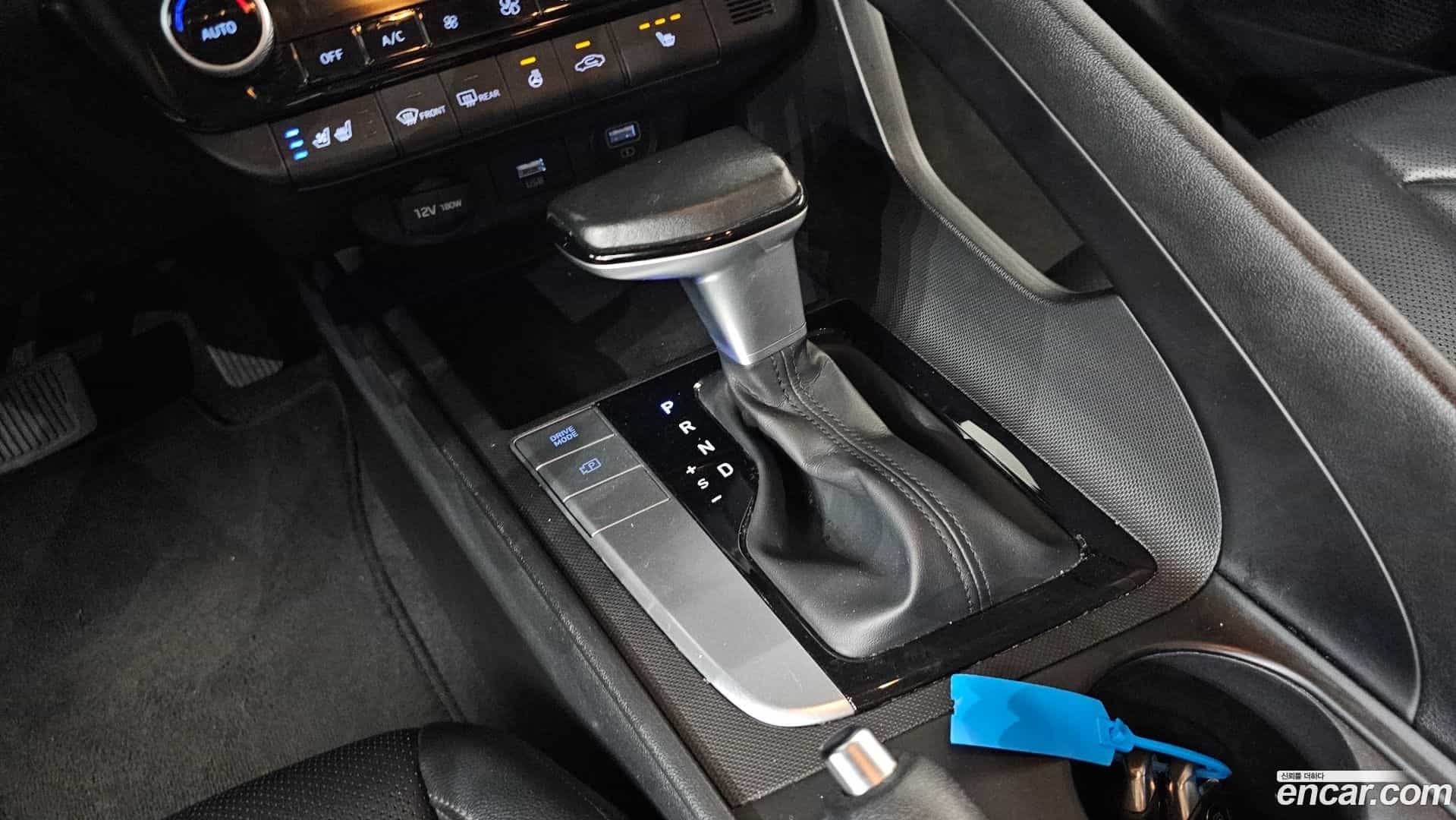 AVANTE Hyundai 2021.5-INNER-009