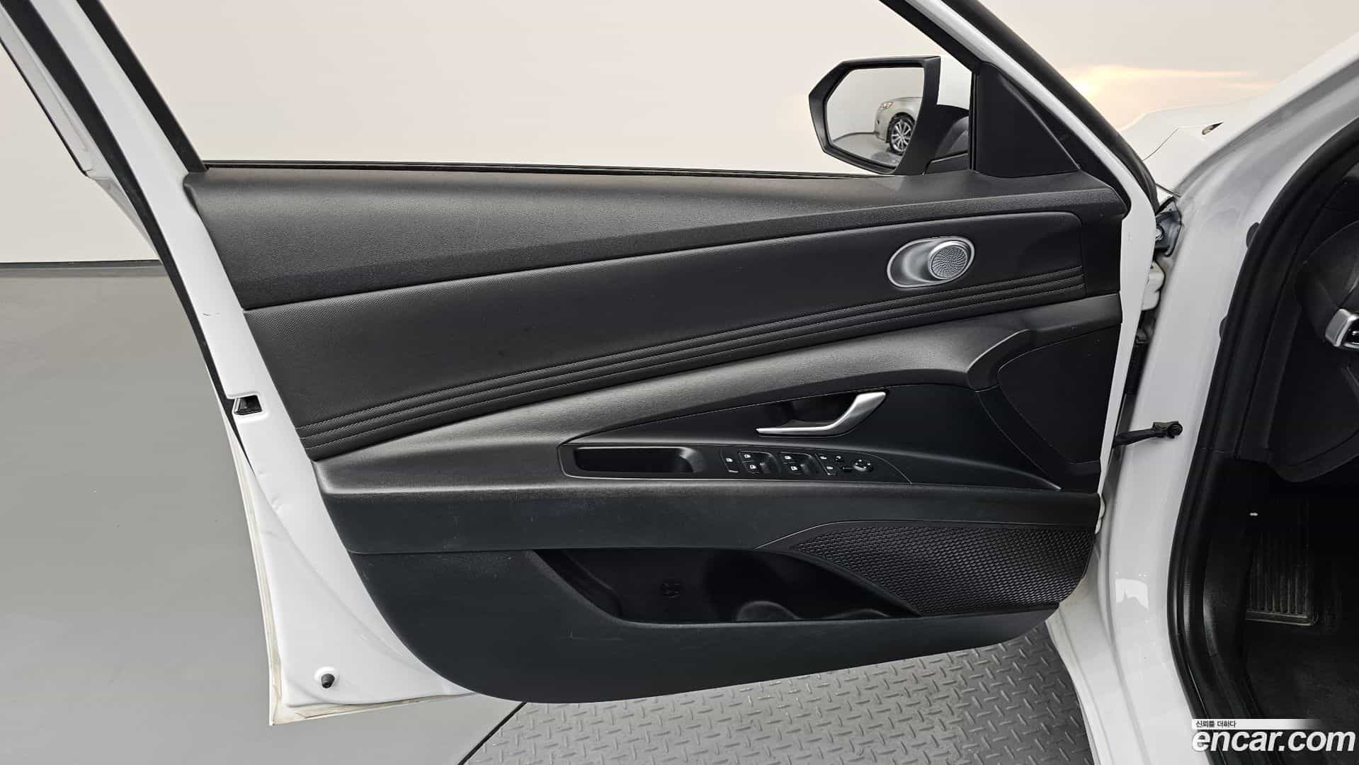 AVANTE Hyundai 2021.5-INNER-034