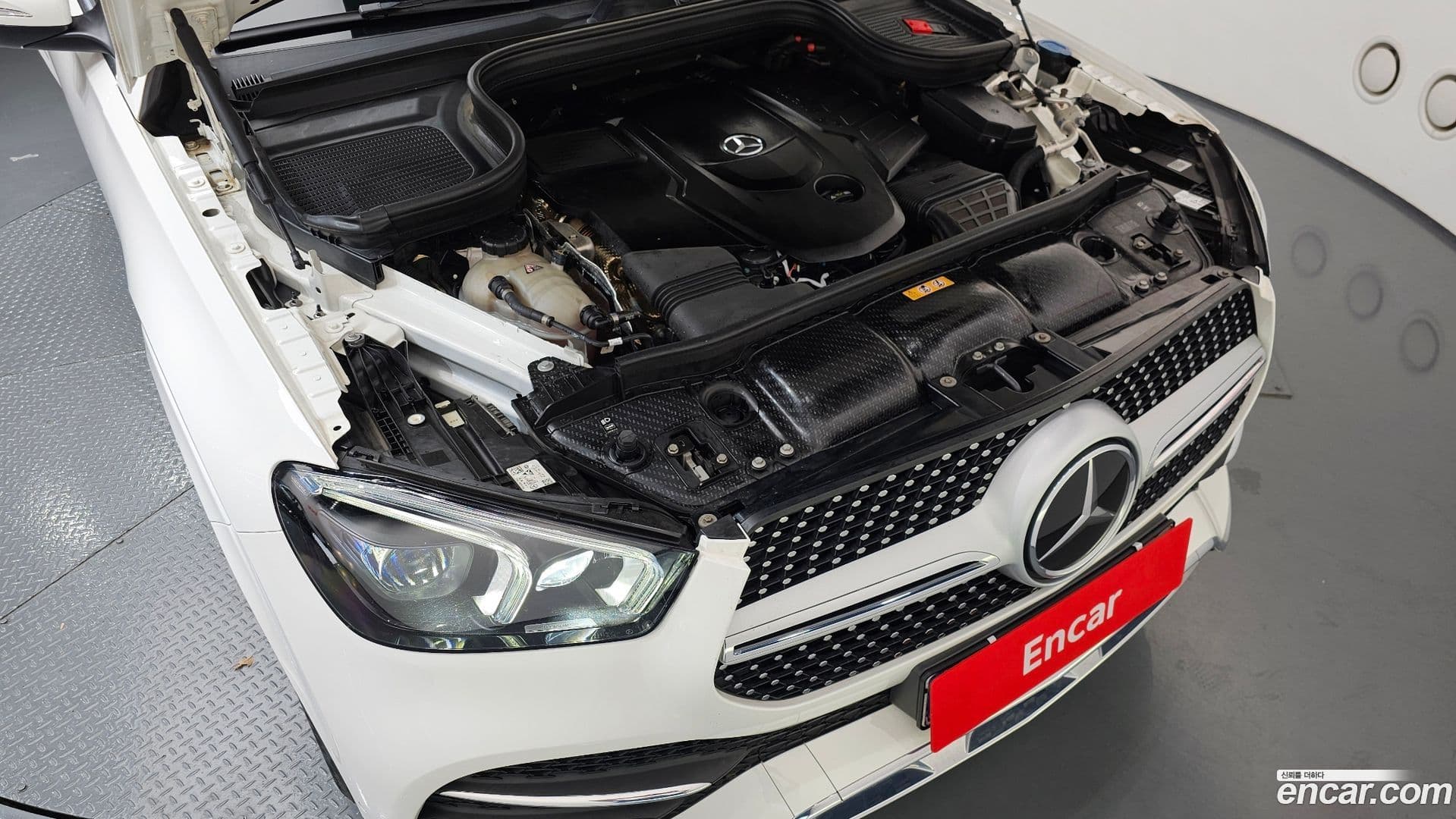 Main__Slider__Photo:GLE-Class Mercedes-Benz 2020.10-5