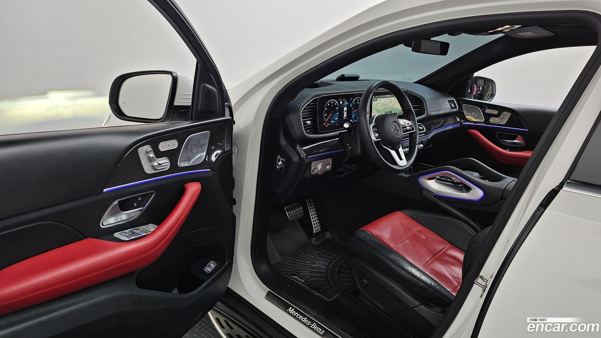 Main__Slider__Photo:GLE-Class Mercedes-Benz 2020.10-9