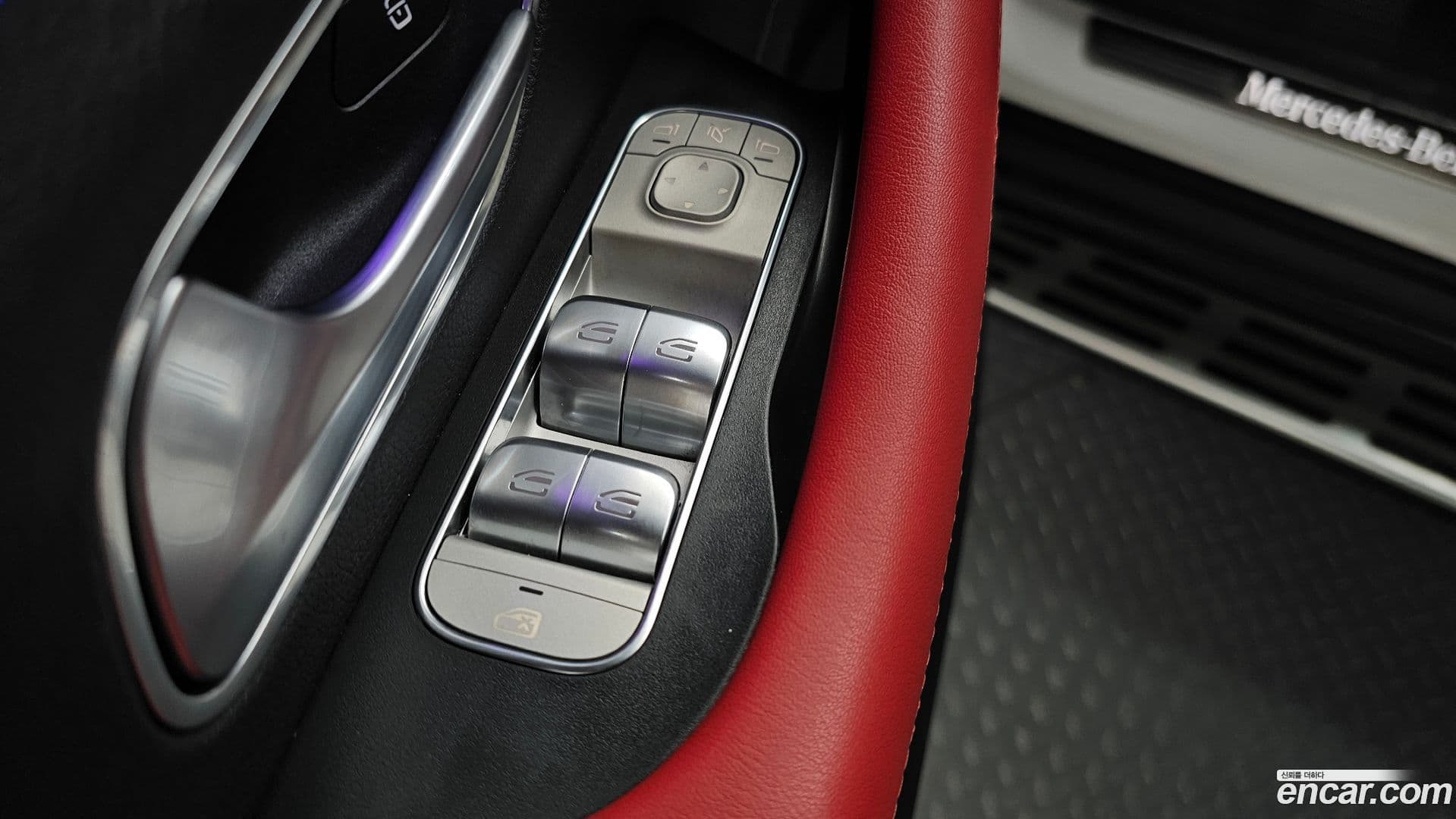 Main__Slider__Photo:GLE-Class Mercedes-Benz 2020.10-18