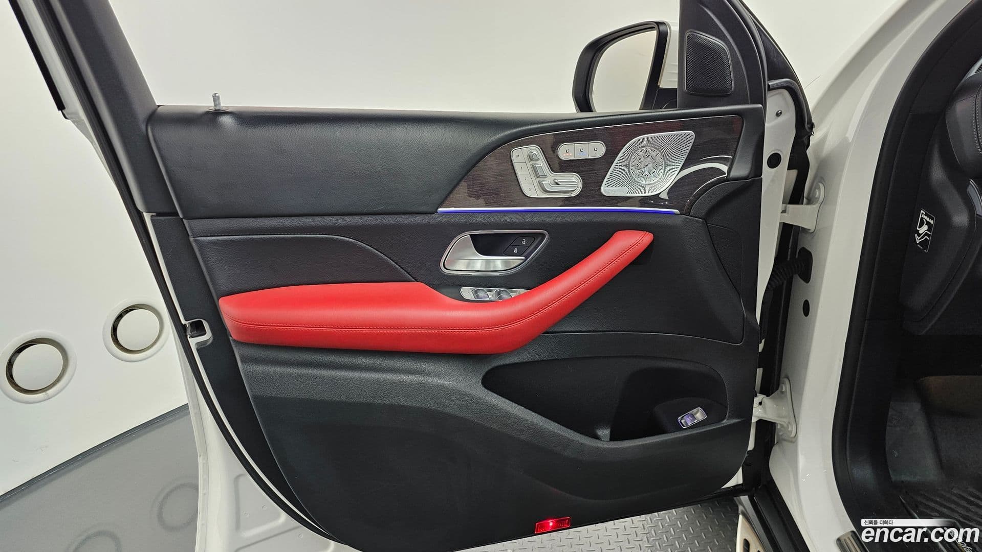 Main__Slider__Photo:GLE-Class Mercedes-Benz 2020.10-23