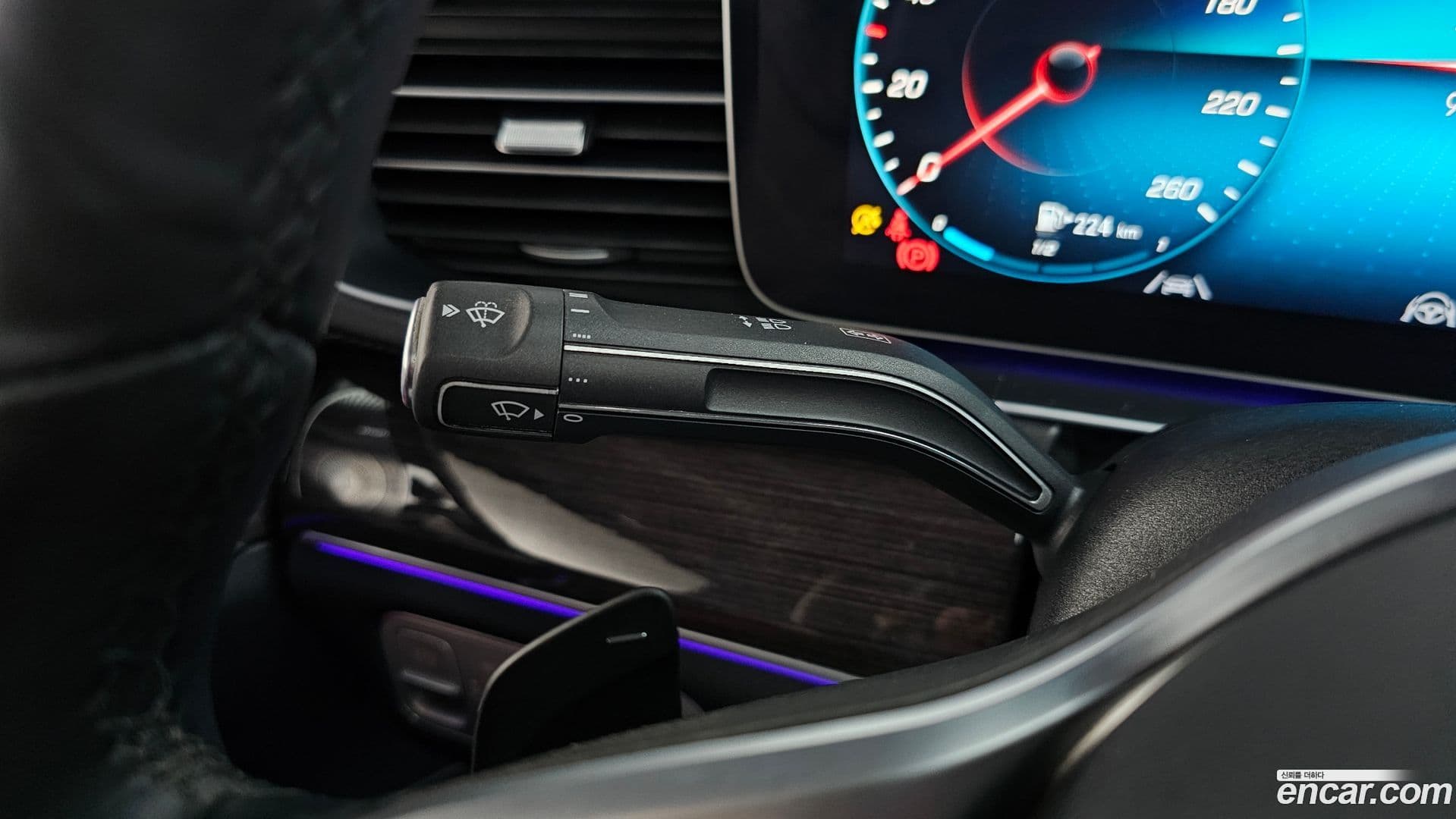 Main__Slider__Photo:GLE-Class Mercedes-Benz 2020.10-28