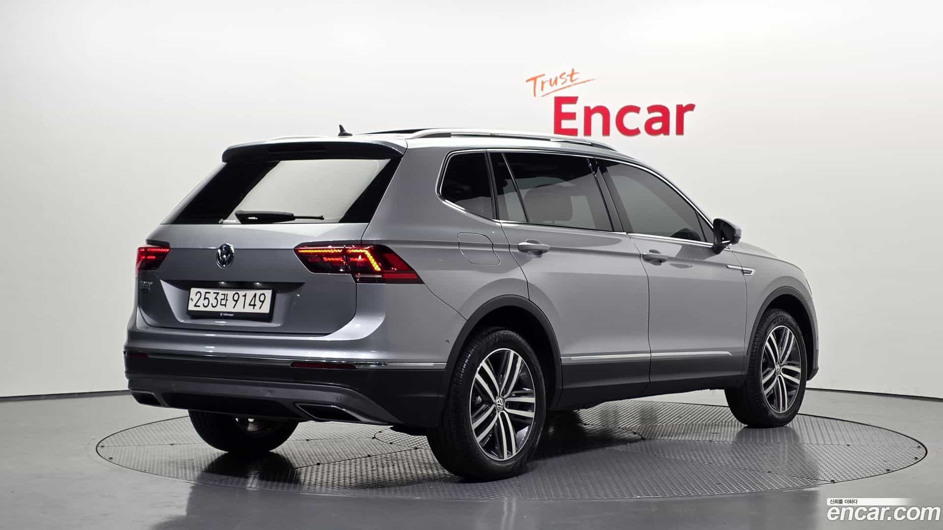 Tiguan Volkswagen 2020.11-OUTER-002