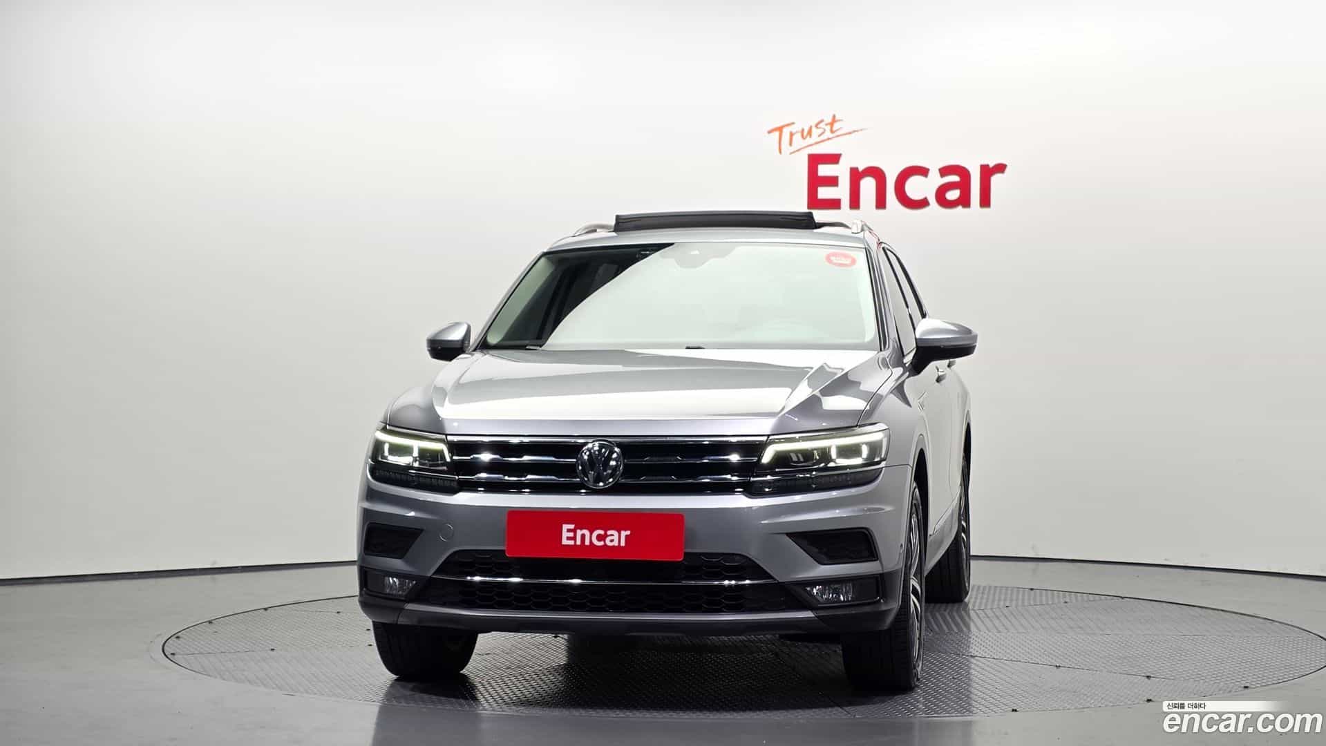 Tiguan Volkswagen 2020.11-OUTER-003