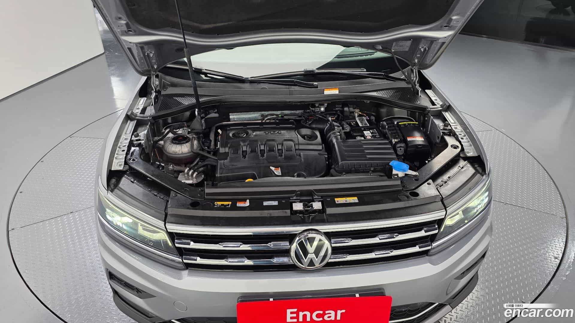 Tiguan Volkswagen 2020.11-OUTER-006
