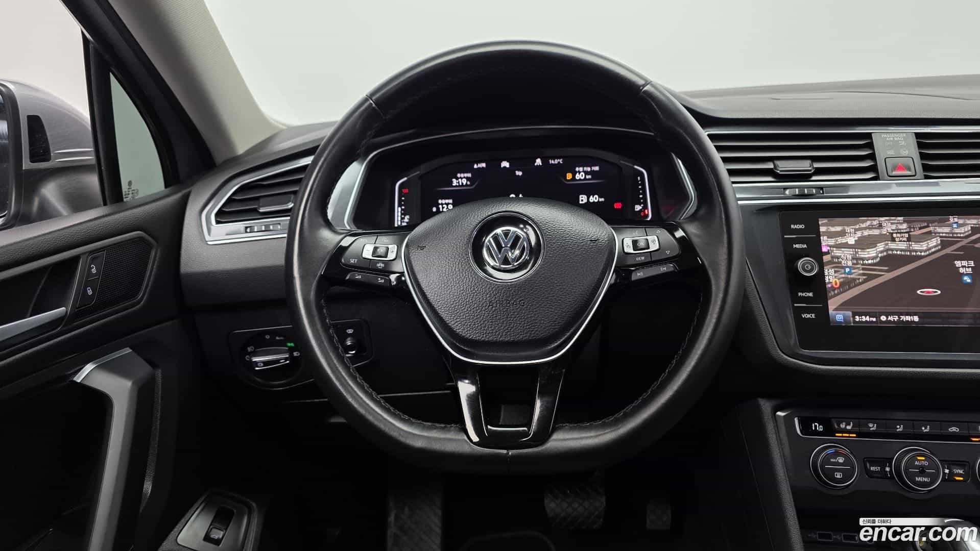 Tiguan Volkswagen 2020.11-OPTION-017