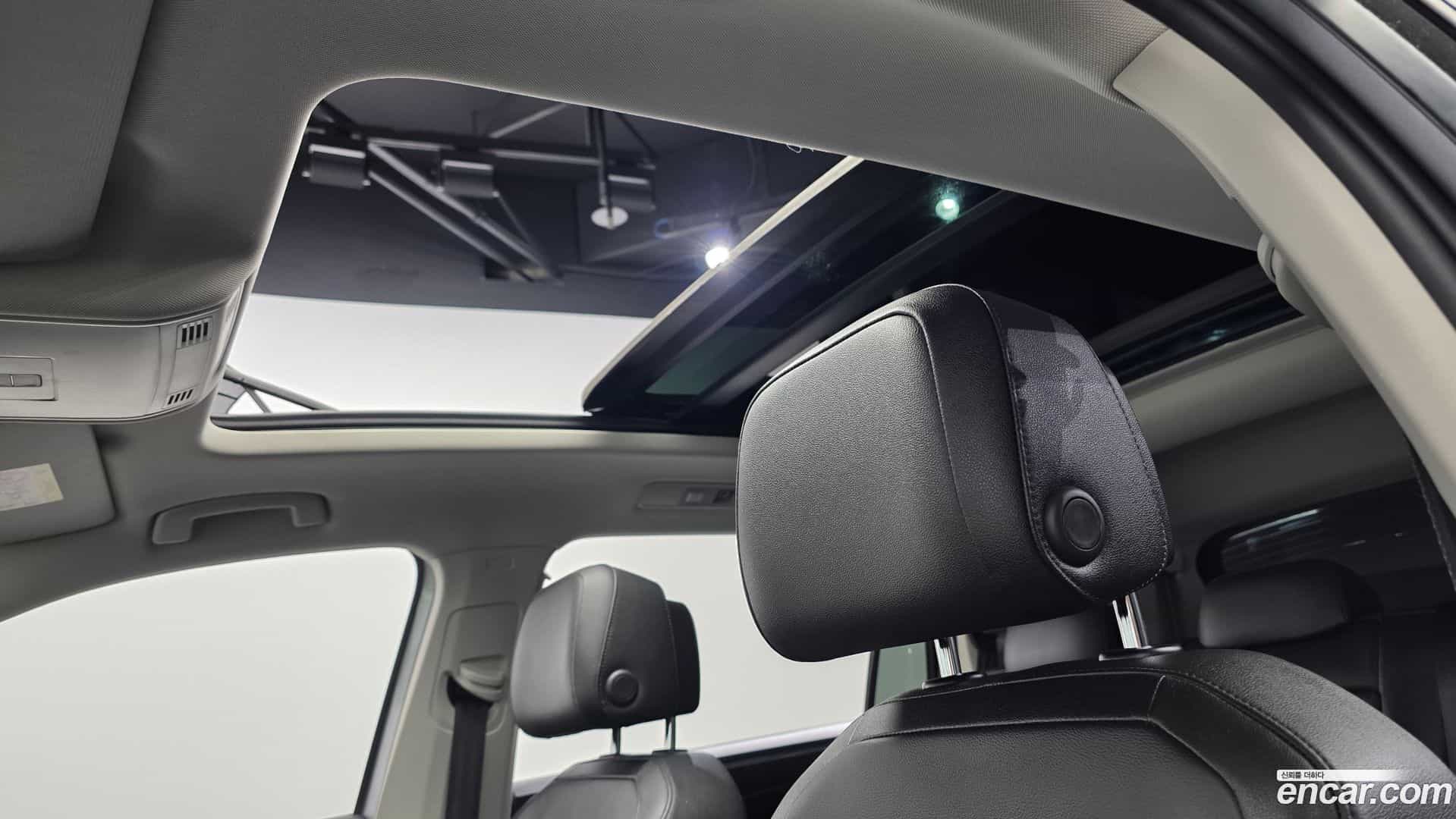 Tiguan Volkswagen 2020.11-OPTION-024