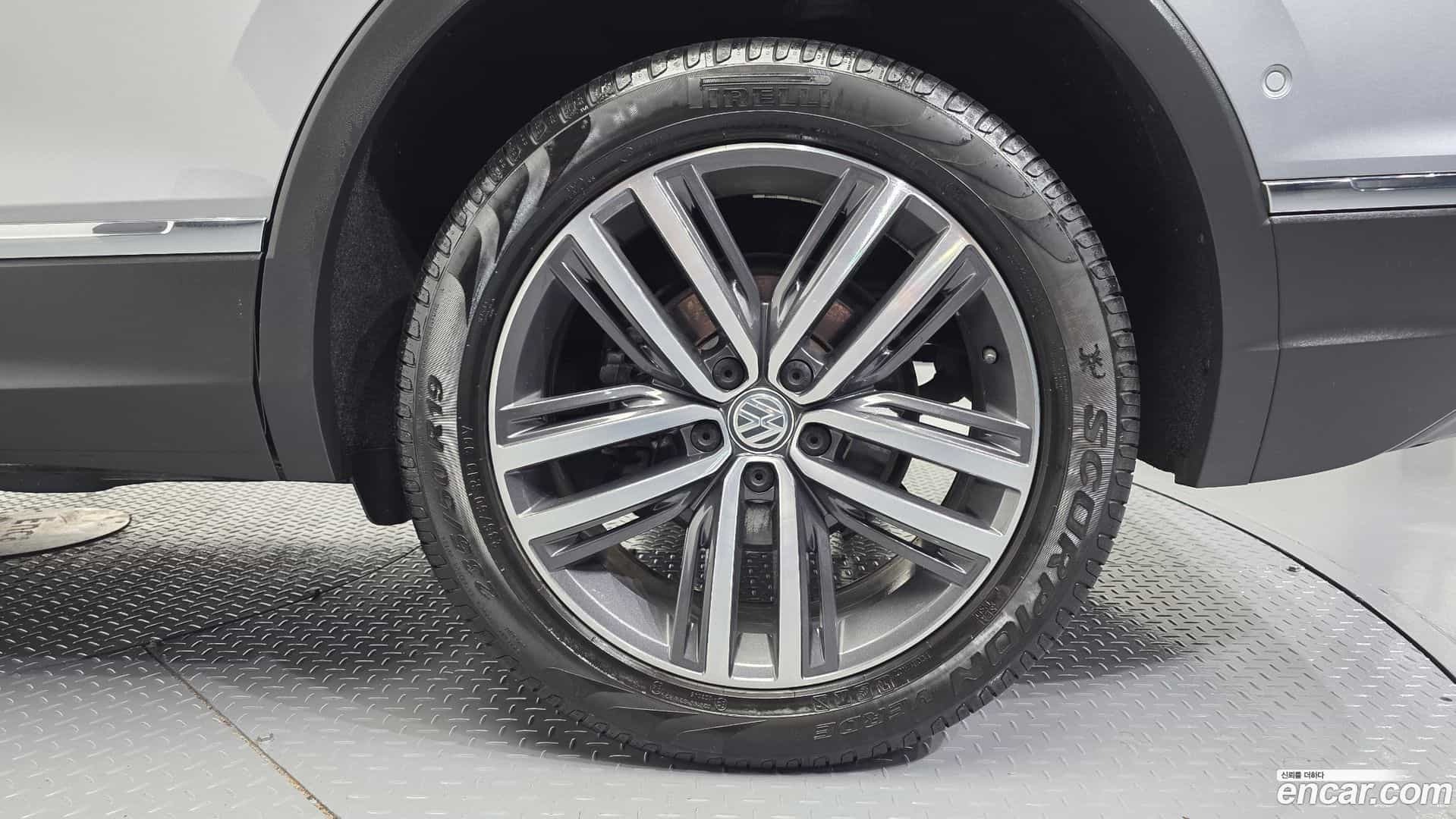 Tiguan Volkswagen 2020.11-OUTER-031