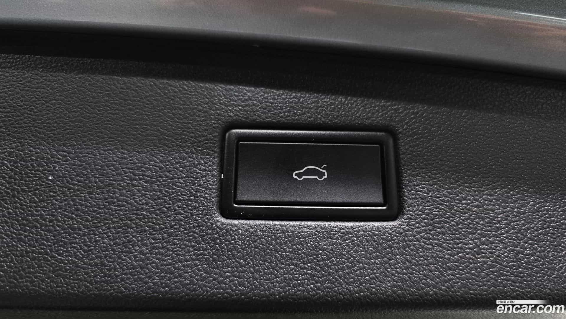 Tiguan Volkswagen 2020.11-OPTION-042