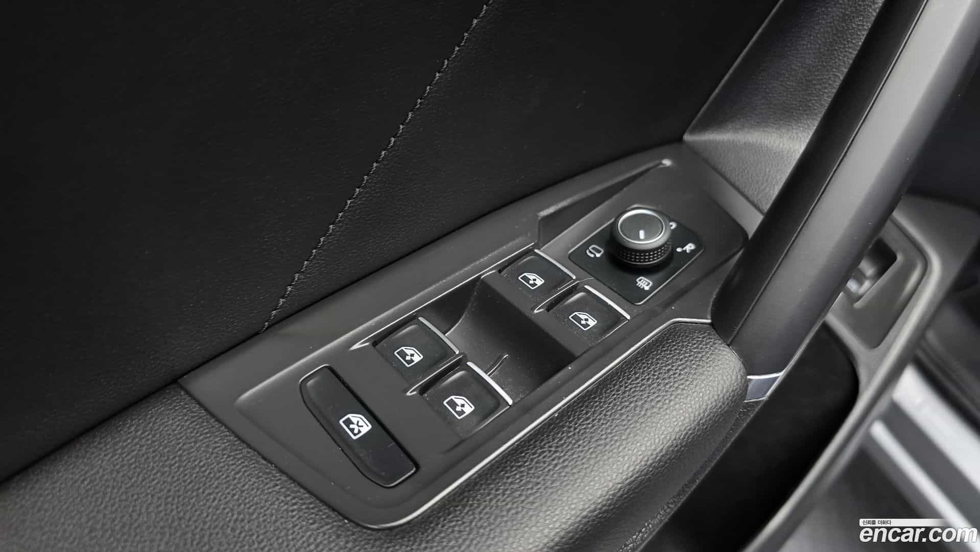 Tiguan Volkswagen 2020.11-OPTION-043