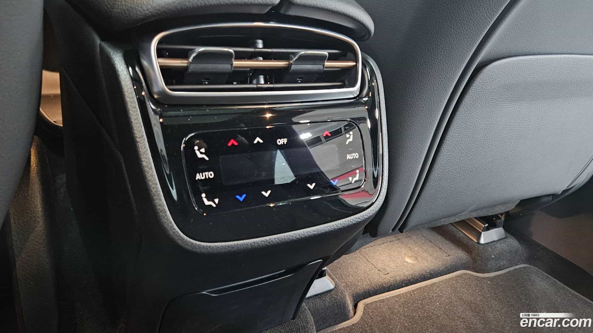 EQE Mercedes-Benz 2025.4-OPTION-024