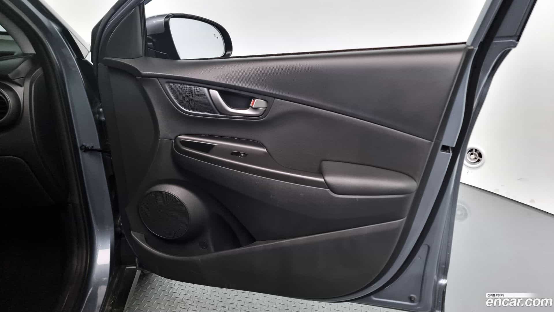 Kona Hyundai 2019.3-INNER-034