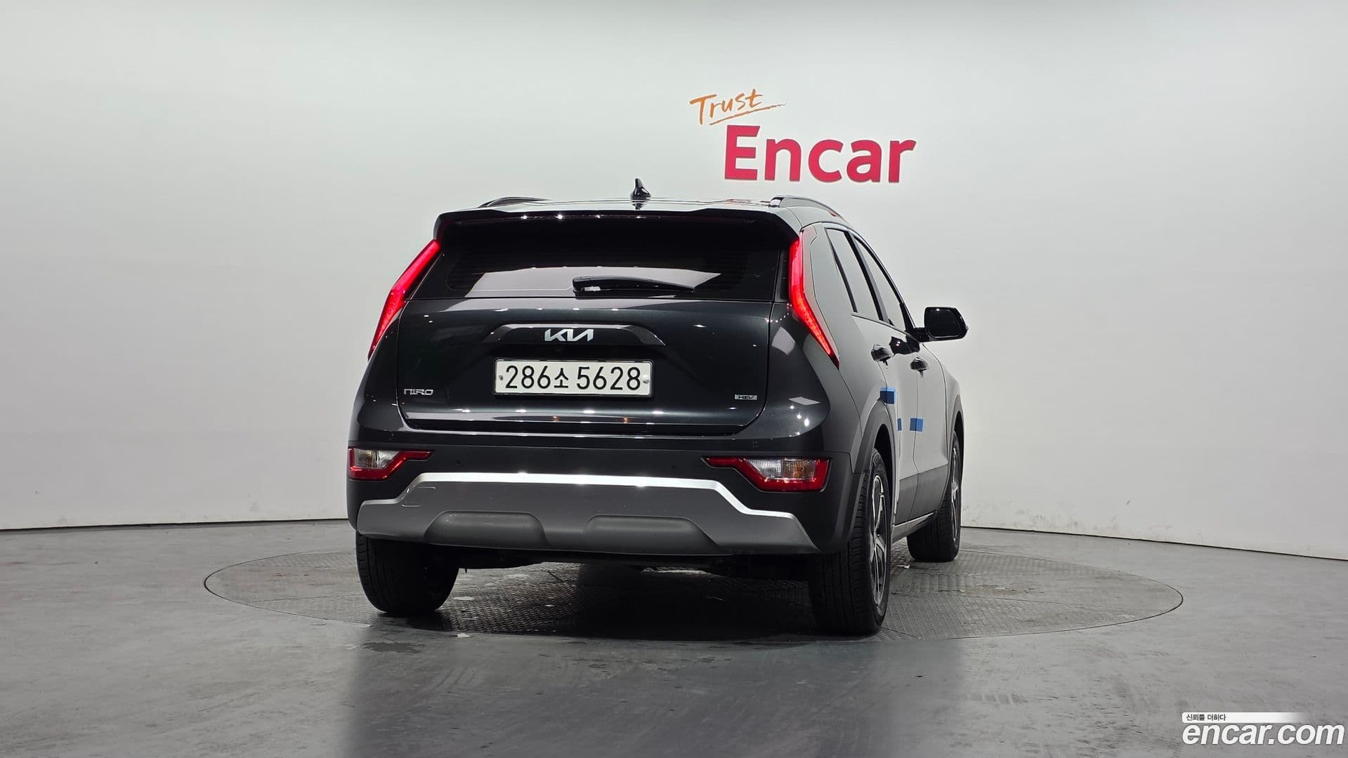 Main__Slider__Photo:Niro Kia 2024.1-3