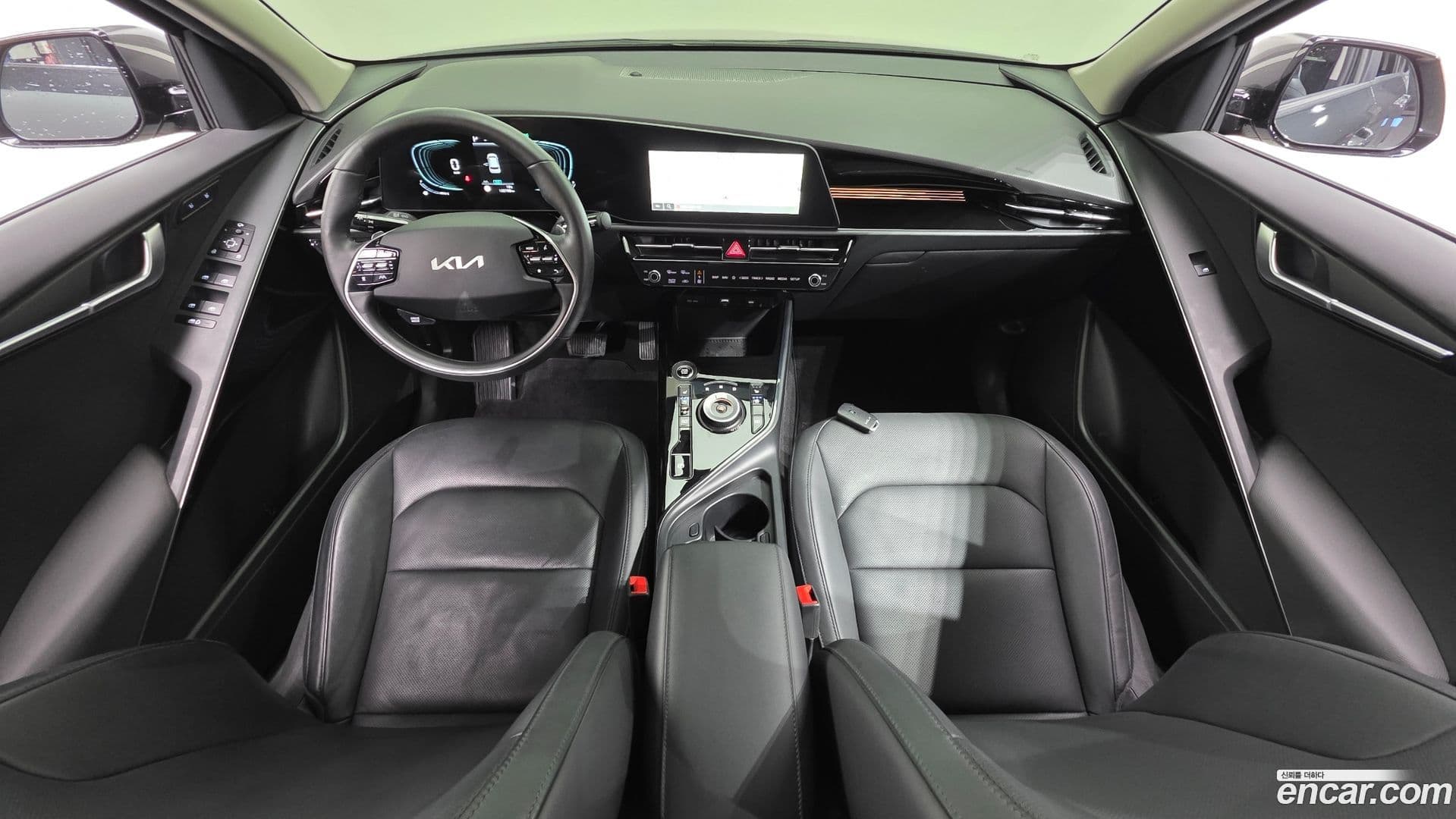 Main__Slider__Photo:Niro Kia 2024.1-6