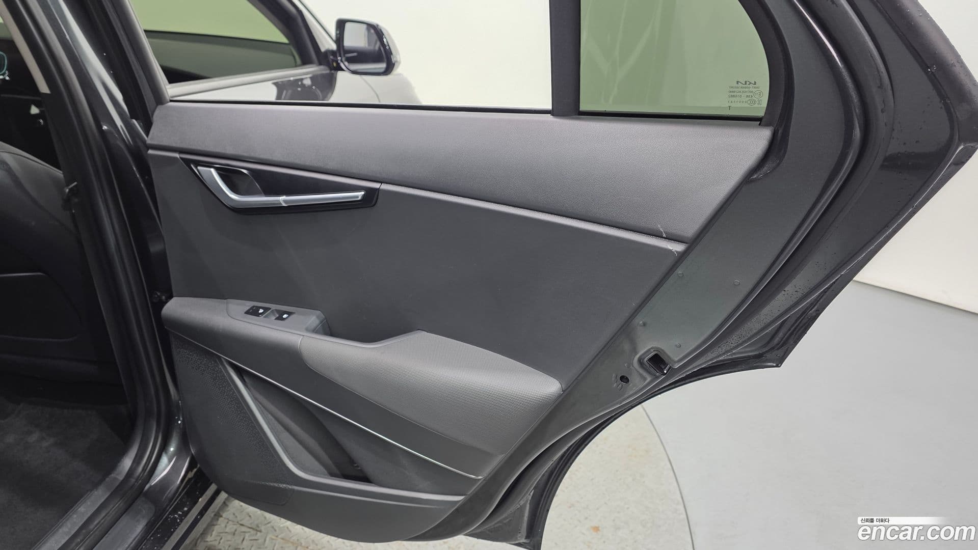 Main__Slider__Photo:Niro Kia 2024.1-24