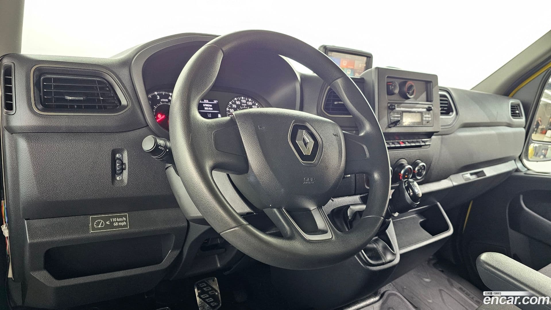 Main__Slider__Photo:Master Renault Korea 2020.5-11