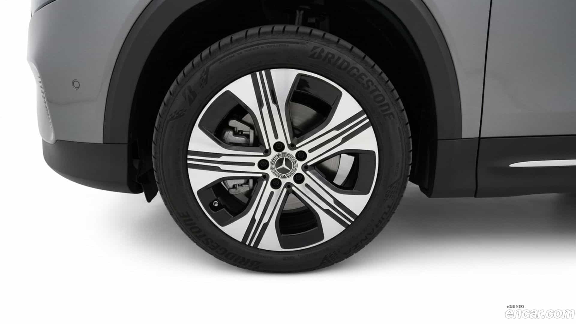 EQB Mercedes-Benz 2025.6-OUTER-005