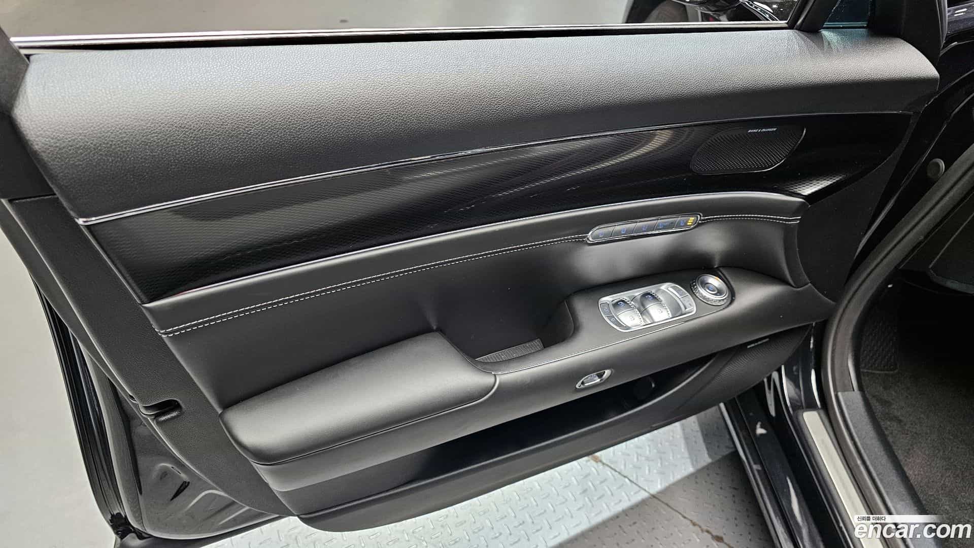 G90 Genesis 2023.3-INNER-034