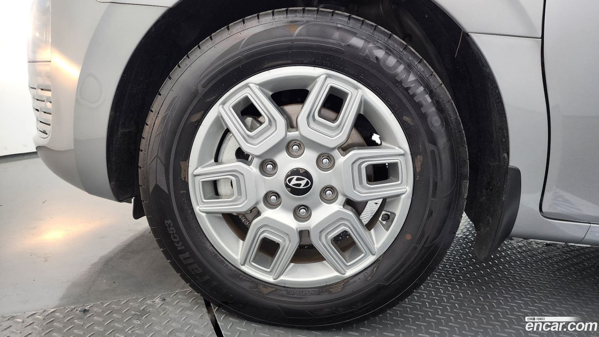 Main__Slider__Photo:Staria Hyundai 2025.3-4